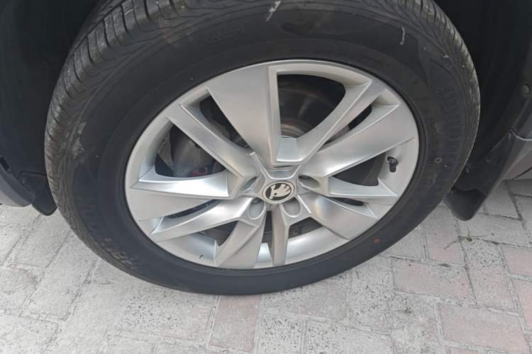 Used Skoda Kodiaq 2018 Restyled TSI330 7-Seater Two-Wheel Drive Luxury Enjoyment Edition Left Front Wheel Hub