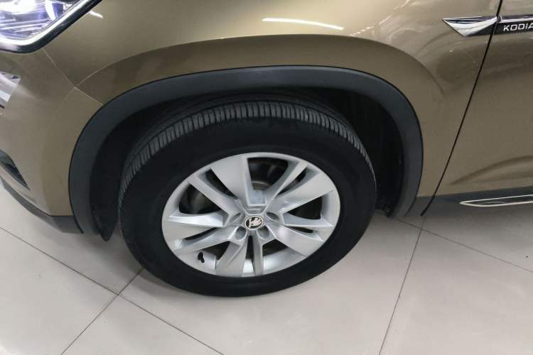 Used Skoda Kodiaq 2018 Restyled TSI330 7-Seater Two-Wheel Drive Luxury Enjoyment Edition Left Front Wheel Hub