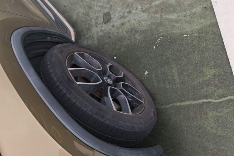 Used Skoda Kodiaq 2018 TSI330 7-Seater Two-Wheel-Drive Luxury Enjoyment Edition Left Front Wheel Hub