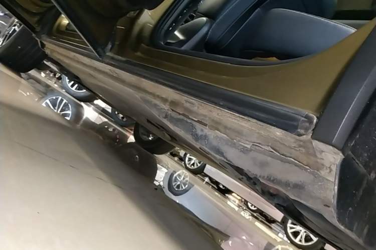 Used Skoda Kodiaq 2018 TSI330 7-Seater Two-Wheel-Drive Luxury Enjoyment Edition Left Side Sill