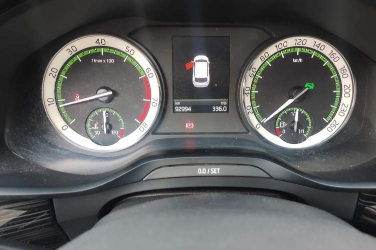 Used Skoda Kodiaq 2018 TSI380 7-Seater Four-Wheel-Drive Flagship Edition Odometer Close Up