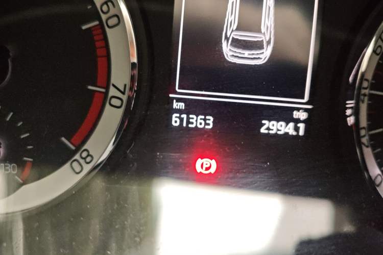 Used Skoda Kodiaq 2018 TSI330 5-Seater Two-Wheel-Drive Luxury Enjoyment Edition Odometer Close Up
