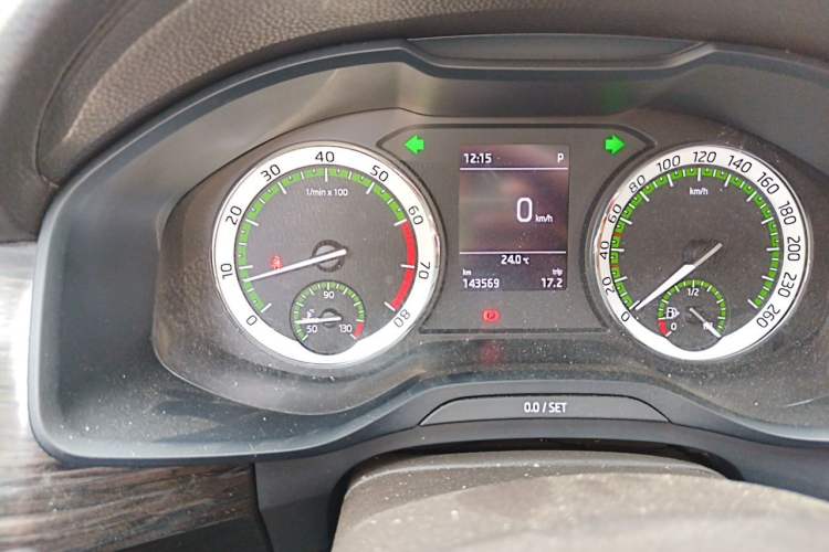 Used Skoda Kodiaq 2018 TSI330 7-Seater Two-Wheel-Drive Luxury Enjoyment Edition Odometer Close Up