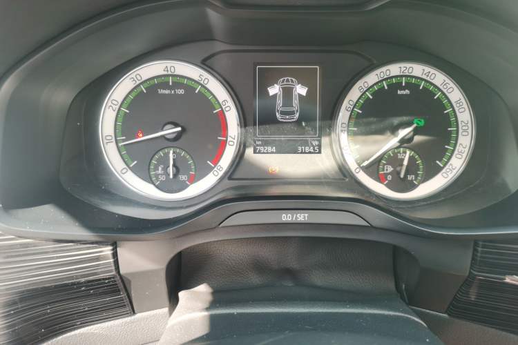 Used Skoda Kodiaq 2018 Facelifted TSI330 5-Seater Two-Wheel-Drive Luxury Enjoyment Edition Odometer Close Up