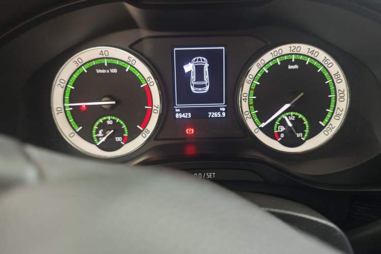 Used Skoda Kodiaq 2018 Facelifted TSI330 5-Seater Two-Wheel-Drive Luxury Enjoyment Edition Odometer Close Up