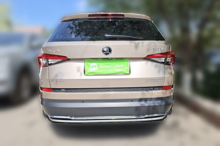 Used Skoda Kodiaq 2018 Facelifted TSI330 5-Seater Two-Wheel-Drive Luxury Enjoyment Edition Rear