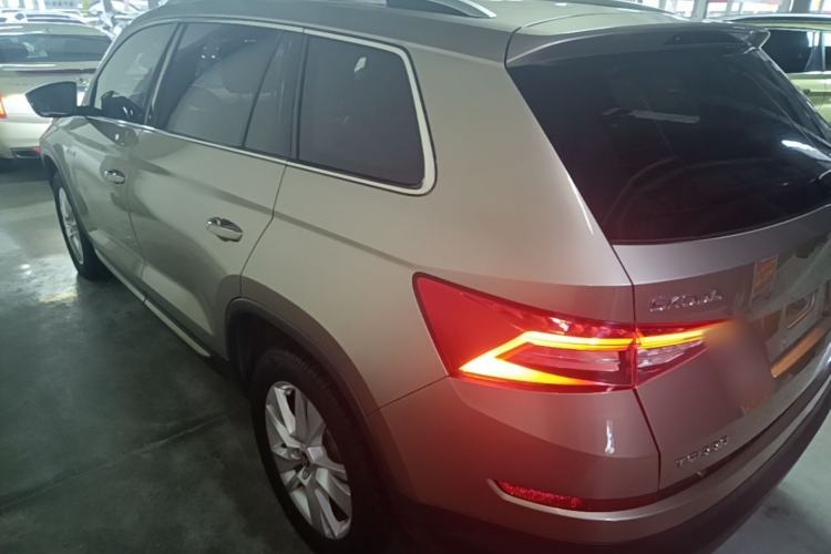 Used Skoda Kodiaq 2018 Restyled TSI330 7-Seater Two-Wheel Drive Luxury Enjoyment Edition Rear Left 45 Deg