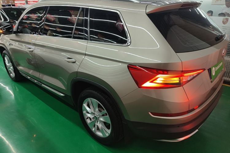 Used Skoda Kodiaq 2018 Restyled TSI330 7-Seater Two-Wheel Drive Luxury Enjoyment Edition Rear Left 45 Deg