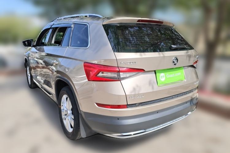 Used Skoda Kodiaq 2018 Facelifted TSI330 5-Seater Two-Wheel-Drive Luxury Enjoyment Edition Rear Left 45 Deg