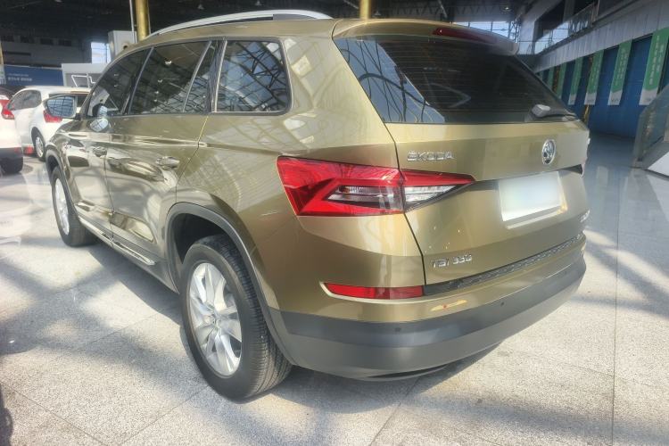 Used Skoda Kodiaq 2018 Facelifted TSI330 5-Seater Two-Wheel-Drive Comfort Edition Rear Left 45 Deg