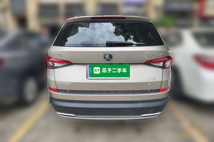 Used Skoda Kodiaq 2018 Facelifted TSI330 5-Seater Two-Wheel-Drive Luxury Enjoyment Edition Rear