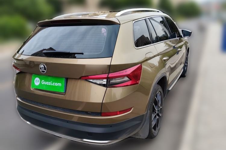Used Skoda Kodiaq 2018 Restyled TSI330 7-Seater Two-Wheel Drive Luxury Enjoyment Edition Rear Right 45 Deg