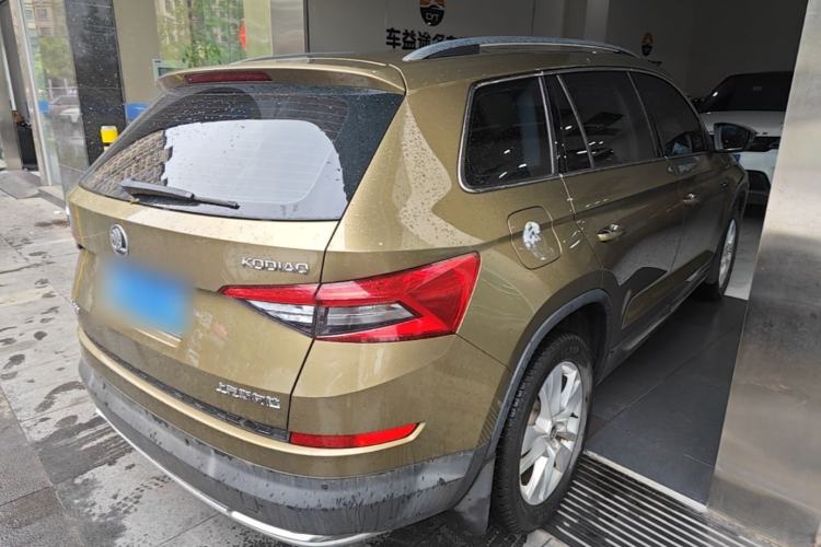 Used Skoda Kodiaq 2018 Facelifted TSI330 5-Seater Two-Wheel-Drive Luxury Enjoyment Edition Rear Right 45 Deg