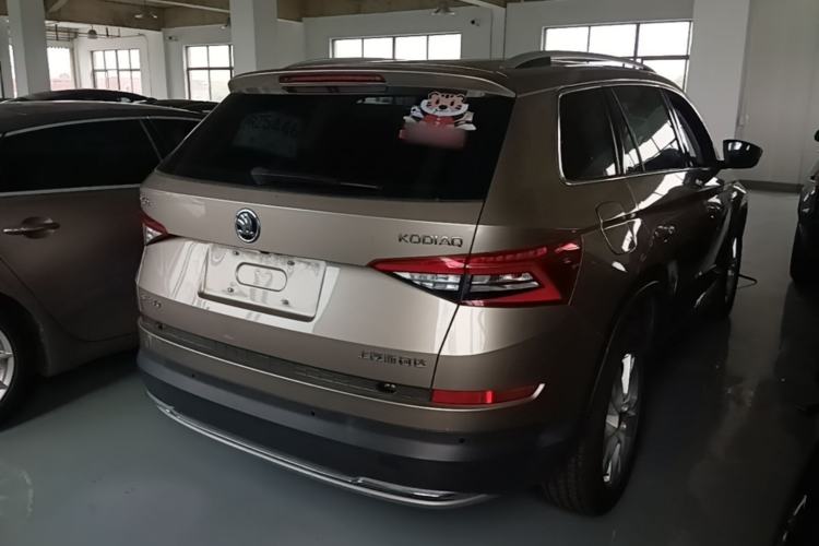 Used Skoda Kodiaq 2018 Facelifted TSI330 5-Seater Two-Wheel-Drive Luxury Enjoyment Edition Rear Right 45 Deg