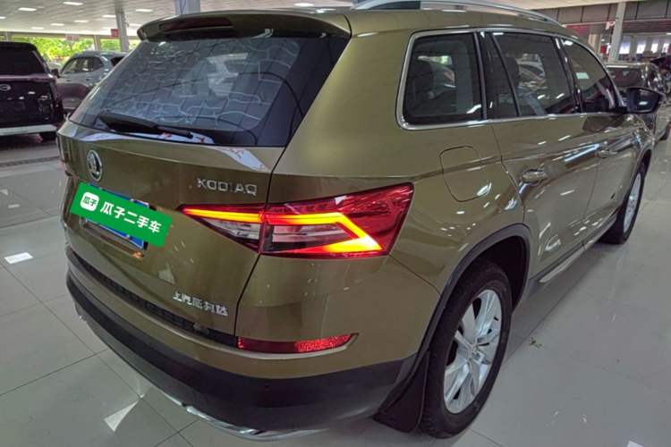 Used Skoda Kodiaq 2018 TSI330 5-Seater Two-Wheel-Drive Luxury Enjoyment Edition Rear Right 45 Deg