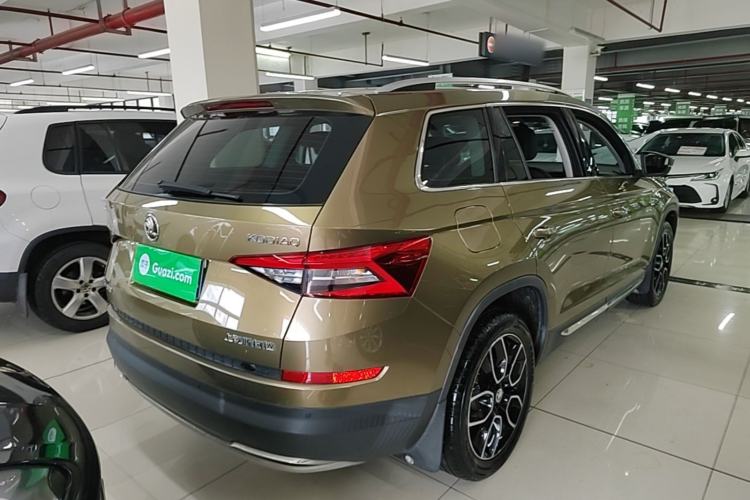 Used Skoda Kodiaq 2018 Restyled TSI330 7-Seater Two-Wheel Drive Luxury Enjoyment Edition Rear Right 45 Deg