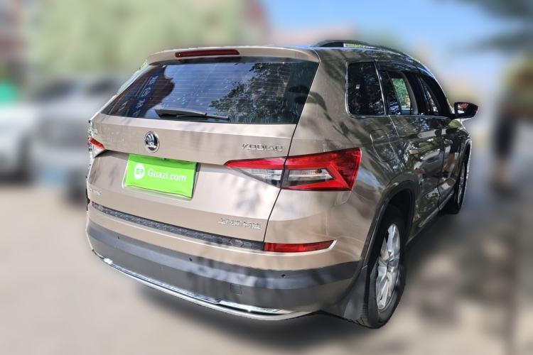 Used Skoda Kodiaq 2018 Facelifted TSI330 5-Seater Two-Wheel-Drive Luxury Enjoyment Edition Rear Right 45 Deg