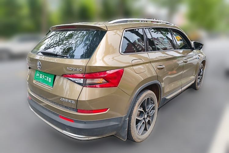 Used Skoda Kodiaq 2018 TSI330 7-Seater Two-Wheel-Drive Luxury Enjoyment Edition Rear Right 45 Deg