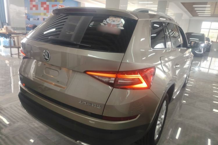 Used Skoda Kodiaq 2018 Facelifted TSI330 5-Seater Two-Wheel-Drive Luxury Enjoyment Edition Rear Right 45 Deg