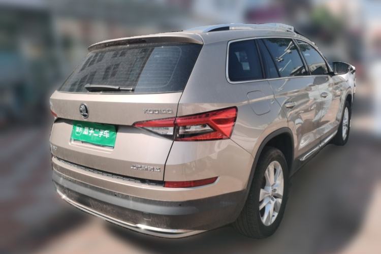 Used Skoda Kodiaq 2018 Facelifted TSI330 5-Seater Two-Wheel-Drive Luxury Enjoyment Edition Rear Right 45 Deg