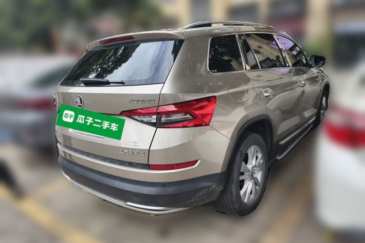 Used Skoda Kodiaq 2018 Facelifted TSI330 5-Seater Two-Wheel-Drive Luxury Enjoyment Edition Rear Right 45 Deg