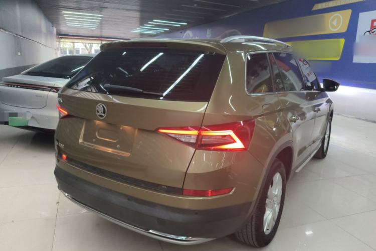 Used Skoda Kodiaq 2018 Restyled TSI330 7-Seater Two-Wheel Drive Luxury Enjoyment Edition Rear Right 45 Deg