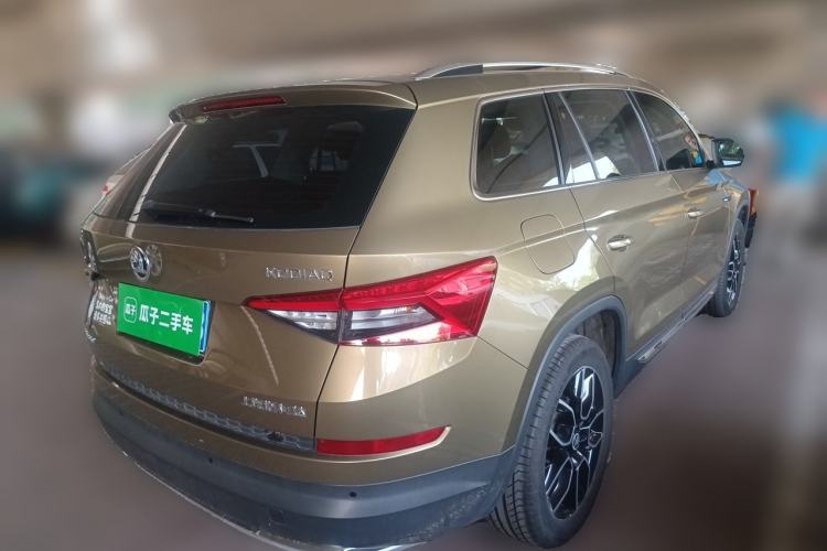 Used Skoda Kodiaq 2018 TSI330 7-Seater Two-Wheel-Drive Luxury Enjoyment Edition Rear Right 45 Deg