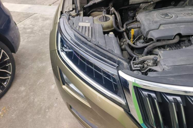 Used Skoda Kodiaq 2018 TSI380 7-Seater Four-Wheel-Drive Flagship Edition Right Front Headlight