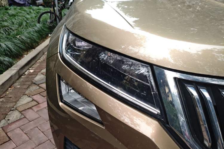Used Skoda Kodiaq 2018 TSI330 5-Seater Two-Wheel-Drive Luxury Enjoyment Edition Right Front Headlight