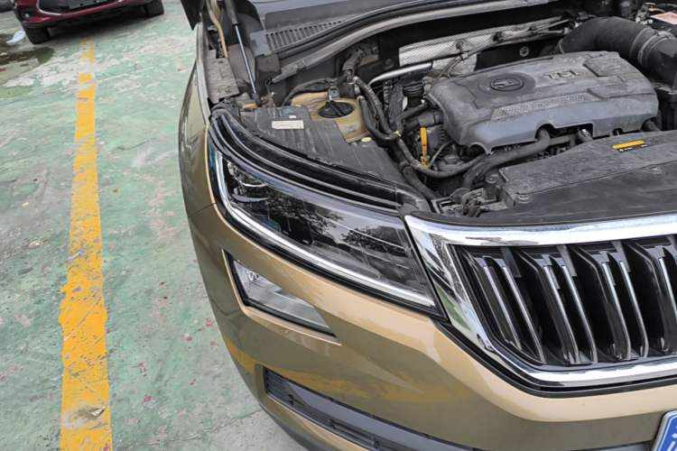 Used Skoda Kodiaq 2018 TSI380 7-Seater Four-Wheel-Drive Flagship Edition Right Front Headlight