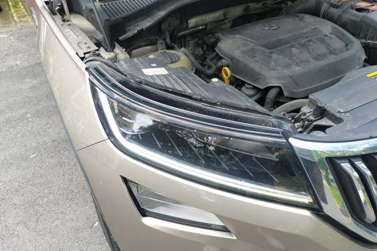 Used Skoda Kodiaq 2018 Facelifted TSI330 5-Seater Two-Wheel-Drive Luxury Enjoyment Edition Right Front Headlight
