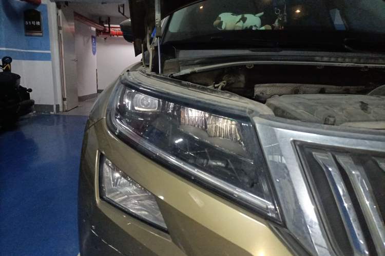 Used Skoda Kodiaq 2018 Facelifted TSI330 5-Seater Two-Wheel-Drive Luxury Enjoyment Edition Right Front Headlight