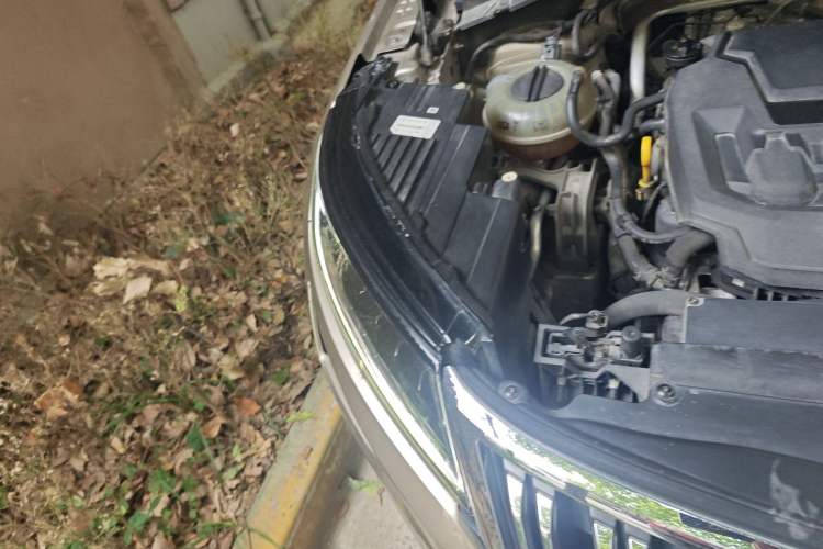 Used Skoda Kodiaq 2018 Facelifted TSI330 5-Seater Two-Wheel-Drive Luxury Enjoyment Edition Right Front Headlight