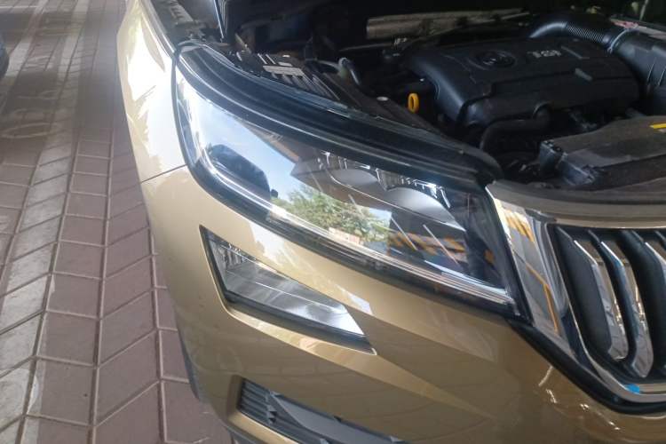 Used Skoda Kodiaq 2018 TSI330 7-Seater Two-Wheel-Drive Luxury Enjoyment Edition Right Front Headlight