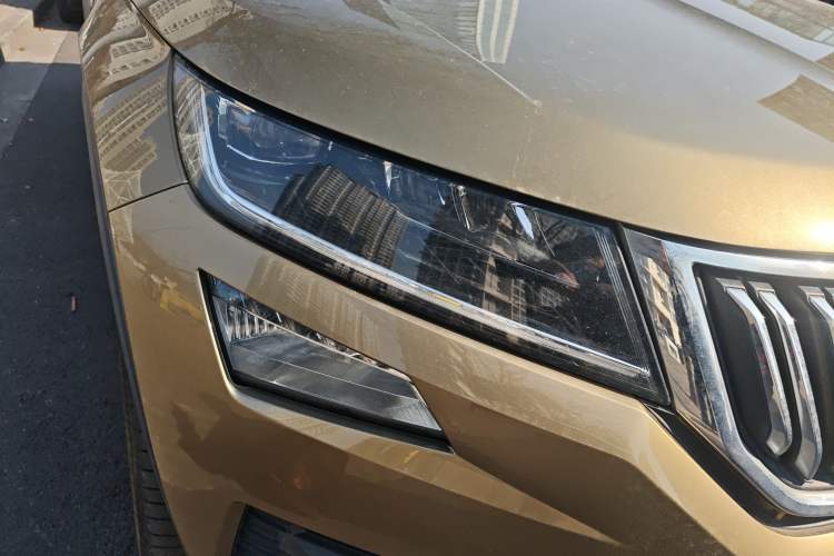 Used Skoda Kodiaq 2018 Restyled TSI330 7-Seater Two-Wheel Drive Luxury Enjoyment Edition Right Front Headlight