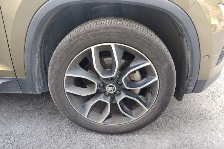 Used Skoda Kodiaq 2018 TSI380 7-Seater Four-Wheel-Drive Flagship Edition Right Front Wheel Hub