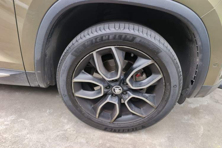 Used Skoda Kodiaq 2018 TSI380 7-Seater Four-Wheel-Drive Flagship Edition Right Front Wheel Hub