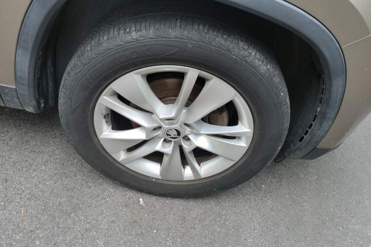Used Skoda Kodiaq 2018 Facelifted TSI330 5-Seater Two-Wheel-Drive Luxury Enjoyment Edition Right Front Wheel Hub