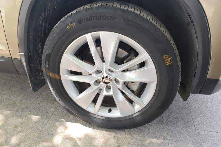 Used Skoda Kodiaq 2018 Facelifted TSI330 5-Seater Two-Wheel-Drive Luxury Enjoyment Edition Right Front Wheel Hub