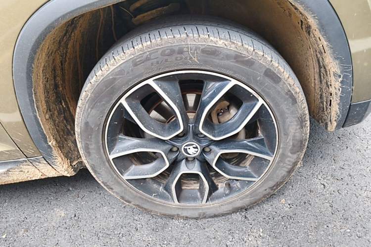 Used Skoda Kodiaq 2018 TSI330 7-Seater Two-Wheel-Drive Luxury Enjoyment Edition Right Front Wheel Hub