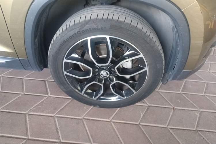 Used Skoda Kodiaq 2018 TSI330 7-Seater Two-Wheel-Drive Luxury Enjoyment Edition Right Front Wheel Hub