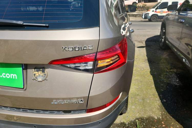 Used Skoda Kodiaq 2018 Facelifted TSI330 5-Seater Two-Wheel-Drive Luxury Enjoyment Edition Right Rear Taillight
