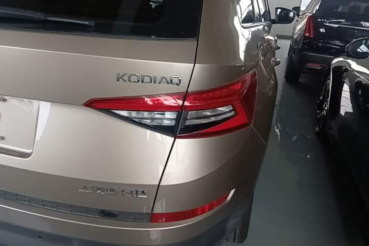 Used Skoda Kodiaq 2018 Facelifted TSI330 5-Seater Two-Wheel-Drive Luxury Enjoyment Edition Right Rear Taillight