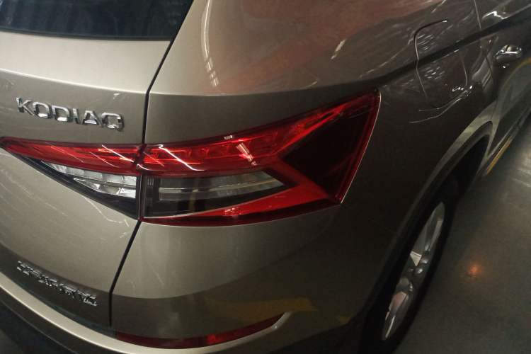 Used Skoda Kodiaq 2018 Facelifted TSI330 5-Seater Two-Wheel-Drive Luxury Enjoyment Edition Right Rear Taillight