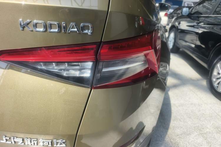 Used Skoda Kodiaq 2018 Facelifted TSI330 5-Seater Two-Wheel-Drive Comfort Edition Right Rear Taillight