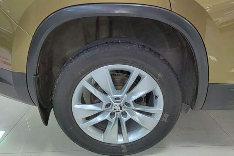 Used Skoda Kodiaq 2018 TSI330 5-Seater Two-Wheel-Drive Luxury Enjoyment Edition Right Rear Wheel Hub
