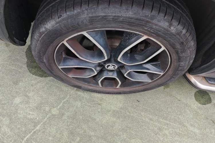 Used Skoda Kodiaq 2018 TSI330 7-Seater Two-Wheel-Drive Luxury Enjoyment Edition Right Rear Wheel Hub