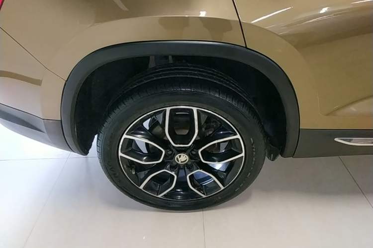 Used Skoda Kodiaq 2018 TSI330 7-Seater Two-Wheel-Drive Luxury Enjoyment Edition Right Rear Wheel Hub