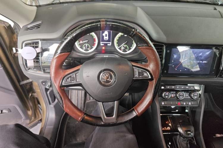 Used Skoda Kodiaq 2018 Facelifted TSI330 5-Seater Two-Wheel-Drive Luxury Enjoyment Edition Steering Wheel