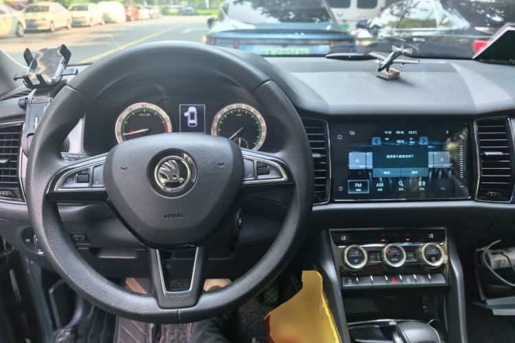 Used Skoda Kodiaq 2018 Facelifted TSI330 5-Seater Two-Wheel-Drive Comfort Edition Steering Wheel